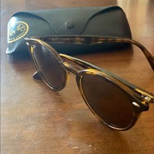 Ray-Ban RB2180
